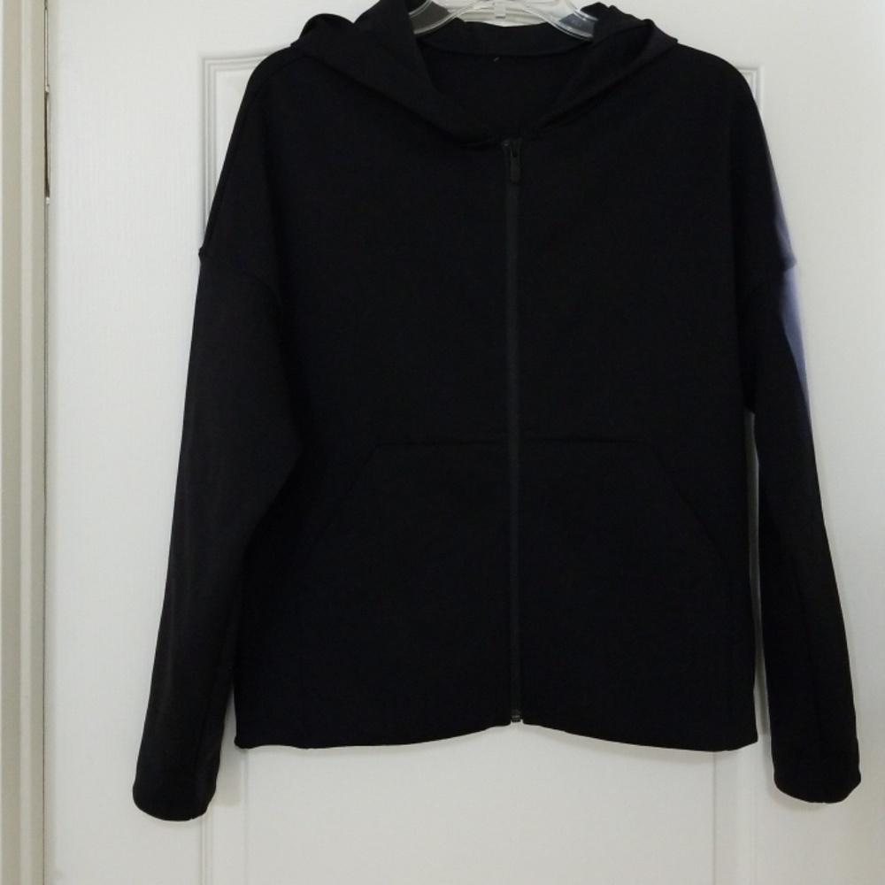 Lululemon Shaped Jacket Expression Black

NWOT